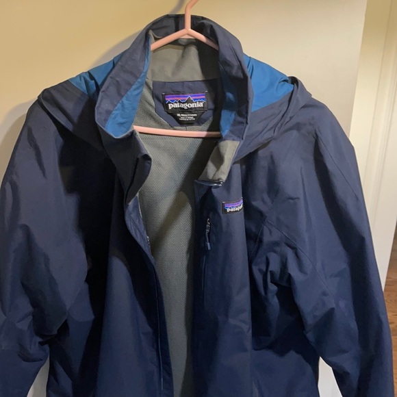 Patagonia Other - Men’s XL Navy Patagonia Rain Jacket